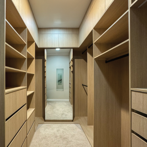Walk In Wardrobes